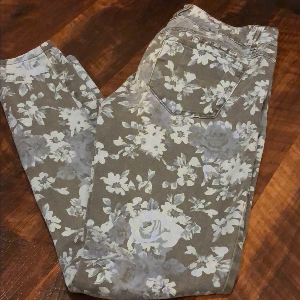 Women’s floral jeans